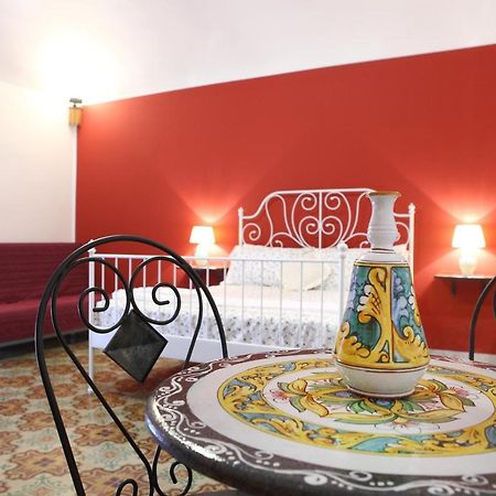 B&B Maia House Santo Stefano di Camastra Extérieur photo